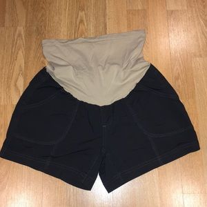 Maternity shorts